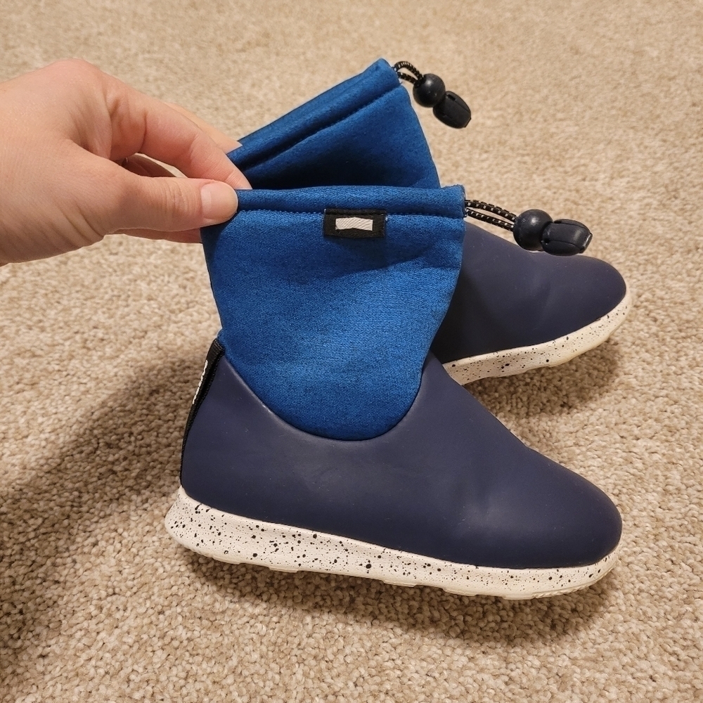 Native Child Ranger Outdoor Drawstring Booties Size 9